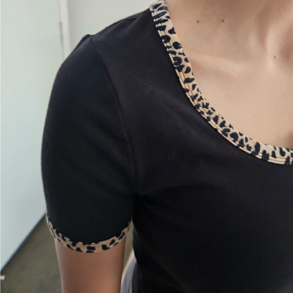 Small Forever 21 button top - Picture 2 of 3